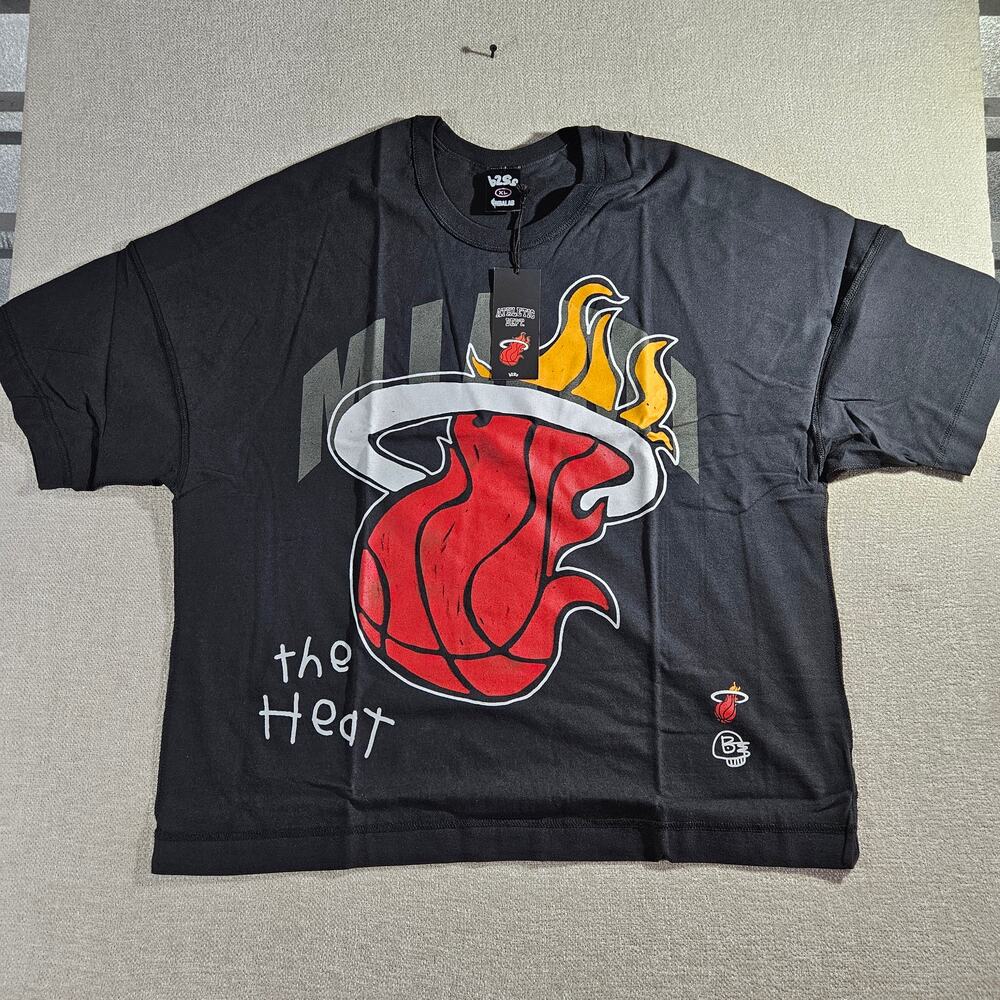 Shoe Palace Miami Heat NBA Oversized Shirt Mens XL NWT Licensed